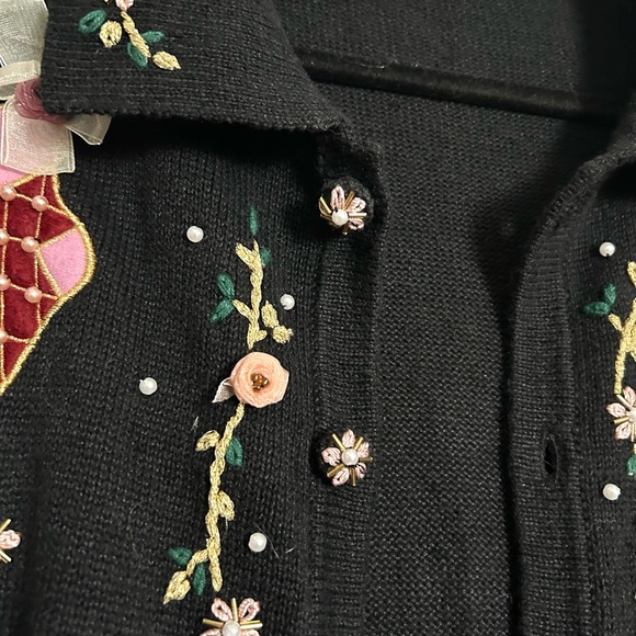 B P Design Size XL Black Embroidered Beaded Christmas Cardigan Sweater Vintage - Picture 4 of 12